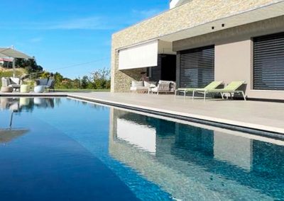 piscina geotermica: riscaldata con impianto geotermico