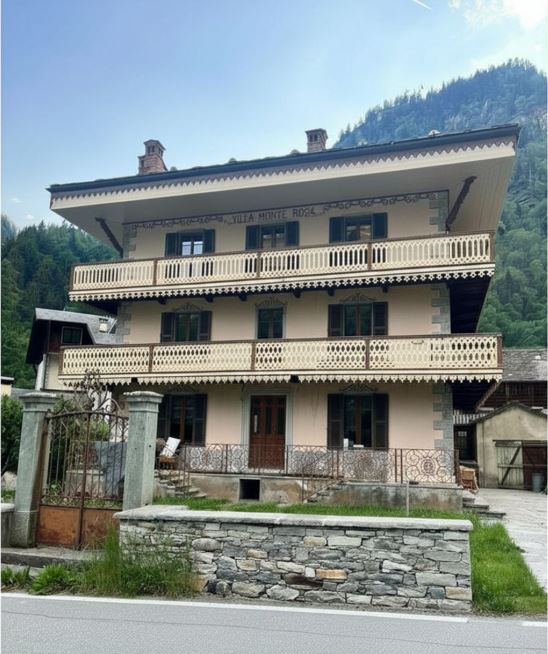 VILLA MONTE ROSA